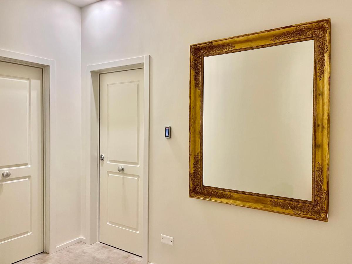 רומא Paula Petra Vatican Apartments מראה חיצוני תמונה